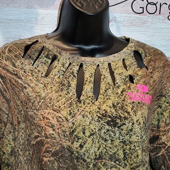 Mossy Oak Brush Camo Ripped Upcycled LS Blouse Sz L OOAK - Picture 3 of 5